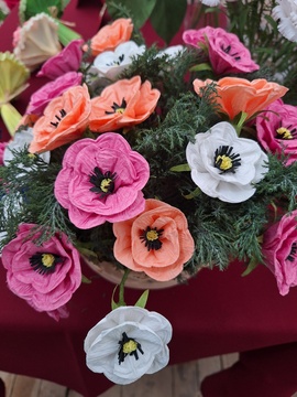 Tuhinjska dolina spet polna cvetja iz krep papirja (5)